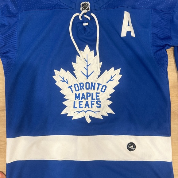 Adidas official NHL Toronto Maple Leafs John Tavares Men’s jersey size 50 Medium - Picture 3 of 6